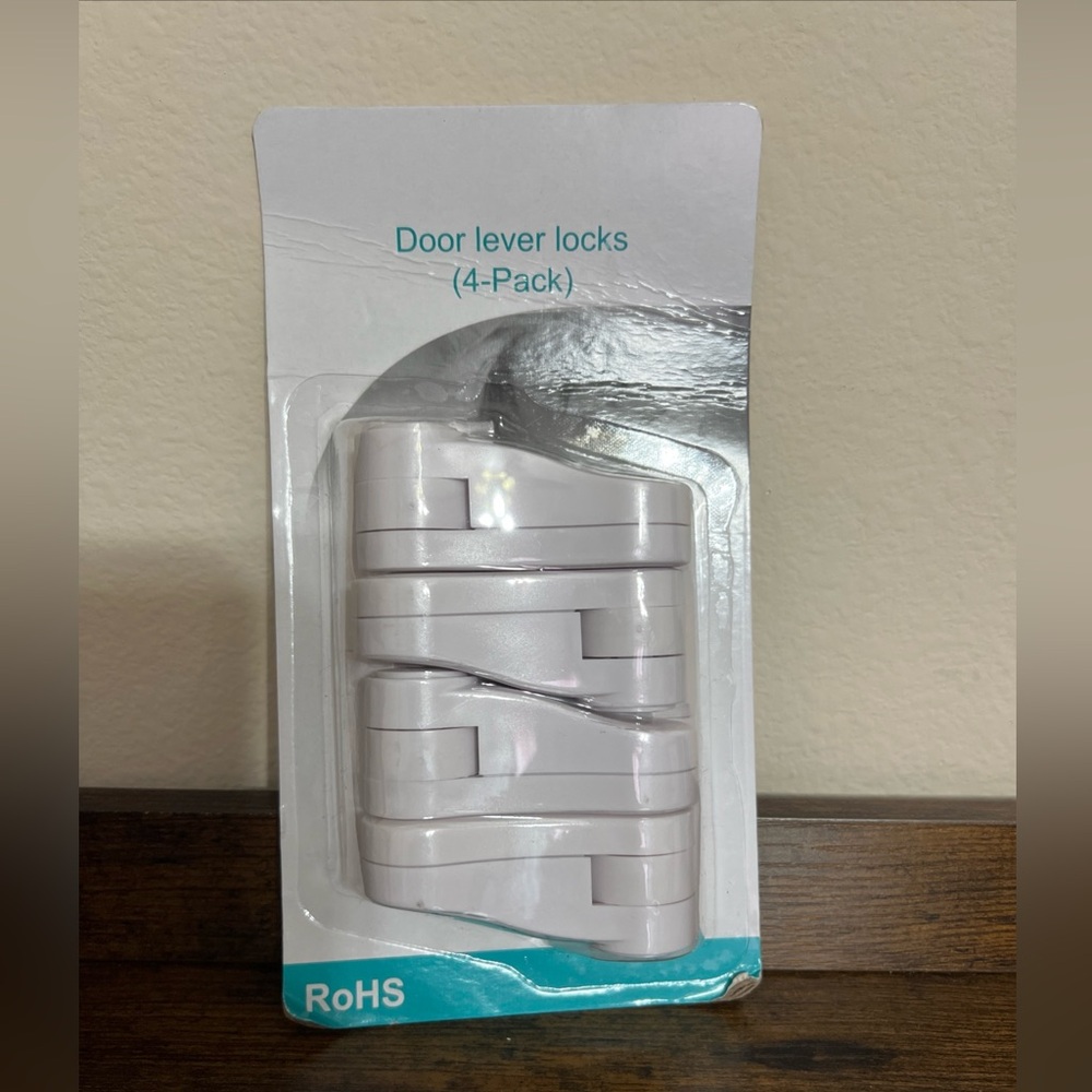 Child Proof Door Lever Lock  4 Pack New